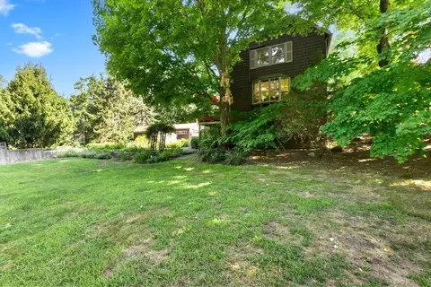 Exterior - 257 Centre St, Danvers, MA 01923 photo 10 of 11