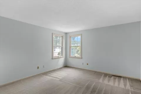 Bedroom - 56 Floret Cir #56, Hingham, MA 02043 photo 2 of 3