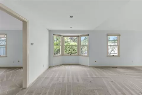 Living - 56 Floret Cir #56, Hingham, MA 02043 photo 4 of 6