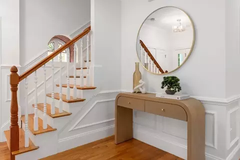 Entry Way - 38 Fuller St, Brookline, MA 02446 photo 4 of 4