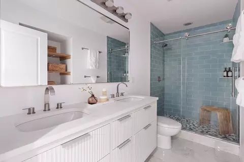 Bath - 38 Fuller St, Brookline, MA 02446 photo 3 of 6