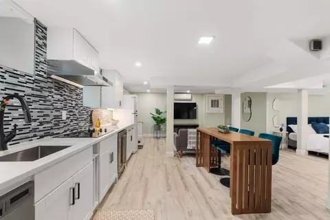 Kitchen - 38 Fuller St, Brookline, MA 02446 photo 5 of 6