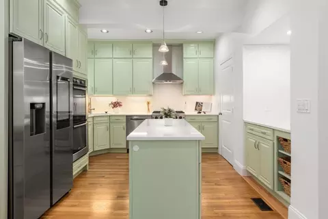 Kitchen - 38 Fuller St, Brookline, MA 02446 photo 3 of 6