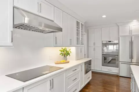 Kitchen - 94 Cynthia Rd, Needham, MA 02494 photo 4 of 5