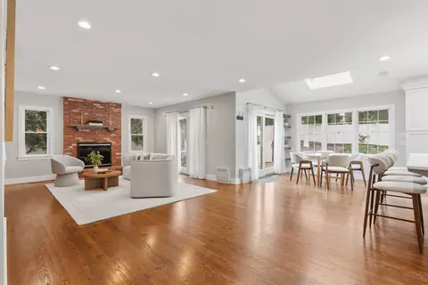 Living - 94 Cynthia Rd, Needham, MA 02494 photo 3 of 5