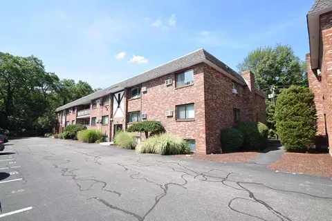 43 Mccormick #52, Stoughton, MA 02072