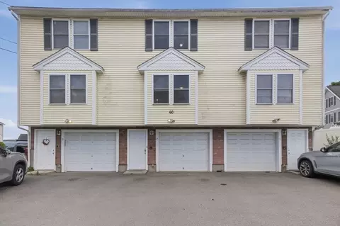 60 Liberty St #2, Lowell, MA 01851