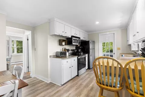 Kitchen - 262 Main St, Rowley, MA 01969 photo 6 of 7