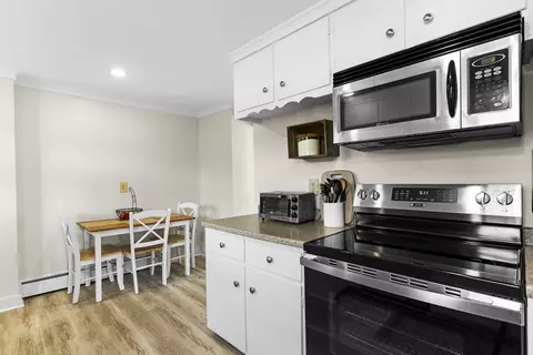 Kitchen - 262 Main St, Rowley, MA 01969 photo 4 of 7