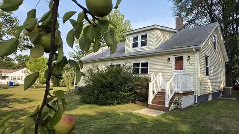 466 Highland, Attleboro, MA 02703