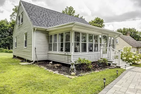 42 Pleasant View Ave, Lunenburg, MA 01462