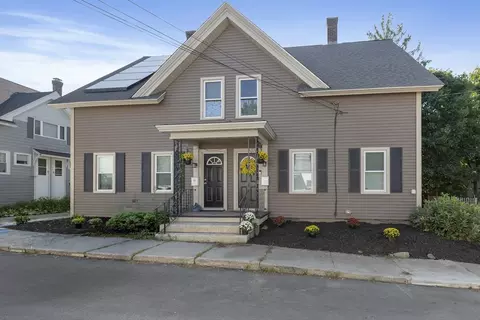 3 Oak St #3, Whitinsville, MA 01588