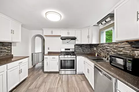 Kitchen - 132 Miller St, Springfield, MA 01104 photo 1 of 3