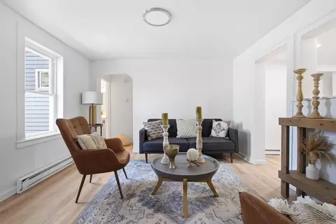 Living - 14 Staten St, Gloucester, MA 01930 photo 3 of 3