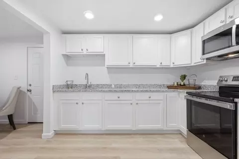 Kitchen - 14 Staten St, Gloucester, MA 01930 photo 3 of 4