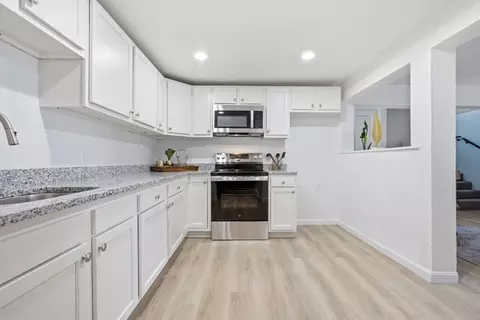 Kitchen - 14 Staten St, Gloucester, MA 01930 photo 4 of 4