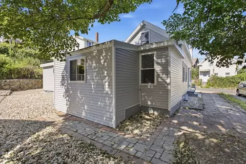 Exterior - 14 Staten St, Gloucester, MA 01930 photo 2 of 3