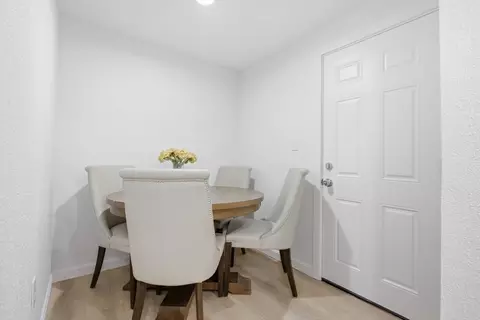 Dining - 14 Staten St, Gloucester, MA 01930 photo 3 of 3