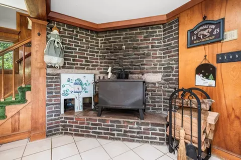 Entry Way - 32 Cedar St, Millis, MA 02054 photo 3 of 3