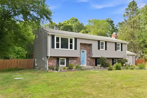 Exterior - 160 E Main St, Norton, MA 02766 photo 2 of 10