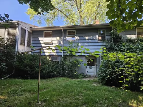 Exterior - 37 Academy St, Chicopee, MA 01013 photo 2 of 2