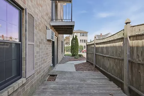 Exterior - 80 Stanton St #2, Worcester, MA 01605 photo 2 of 3