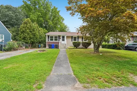 9 Atlantic Ave, North Providence, RI 02904