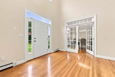 Entry Way - 8 Juniper Rd, Upton, MA 01568 photo 2 of 6