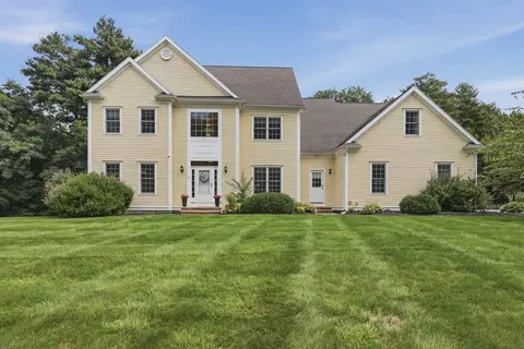 8 Juniper Rd, Upton, MA 01568