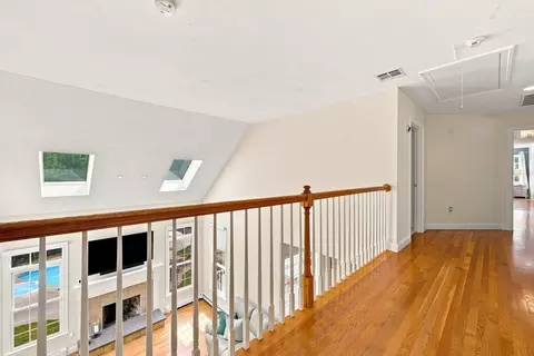 Entry Way - 8 Juniper Rd, Upton, MA 01568 photo 6 of 6