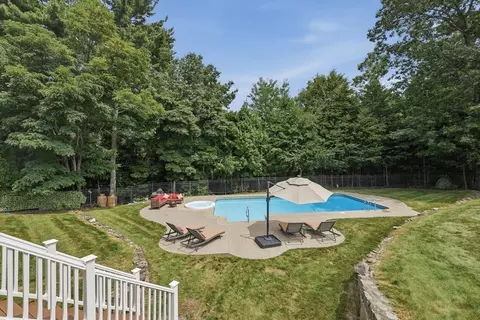Exterior - 8 Juniper Rd, Upton, MA 01568 photo 7 of 8