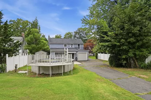 Exterior - 89 Abbott St, Springfield, MA 01118 photo 8 of 10