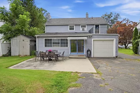 Exterior - 89 Abbott St, Springfield, MA 01118 photo 7 of 10