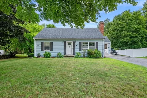 6 Marsh Ave, Salem, NH 03079