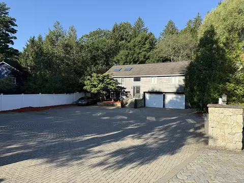 Exterior - 2 Temple St, Framingham, MA 01702 photo 8 of 11