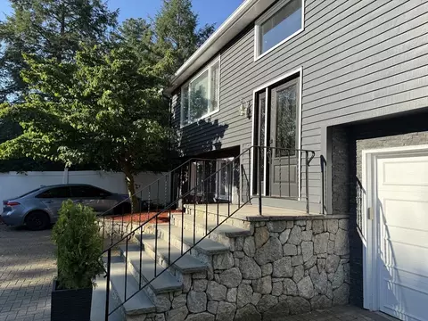 Exterior - 2 Temple St, Framingham, MA 01702 photo 9 of 11