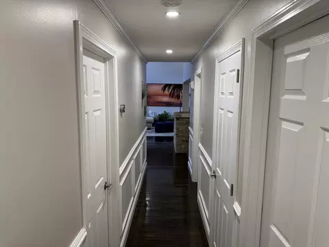 Entry Way - 2 Temple St, Framingham, MA 01702 photo 2 of 2