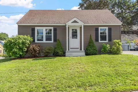 4 Maverick St, Fitchburg, MA 01420
