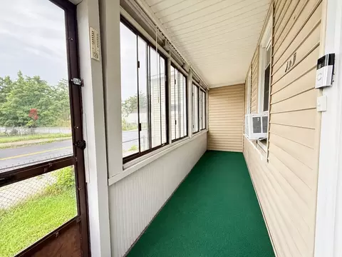 Exterior - 145 Hancock St, Springfield, MA 01109 photo 2 of 3