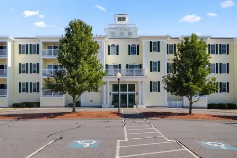 1818 Main St #216, Holden, MA 01520