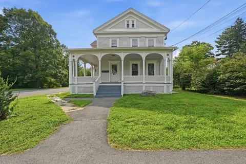 1136 N Pleasant St, Amherst, MA 01002