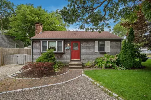 59 Swan Lake Rd, Yarmouth, MA 02673
