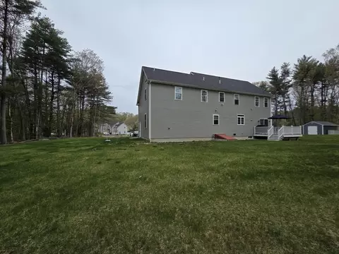 Exterior - 10 Wisteria Ln, Maynard, MA 01754 photo 2 of 2