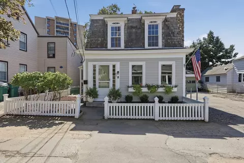 61 Central St, Fitchburg, MA 01420
