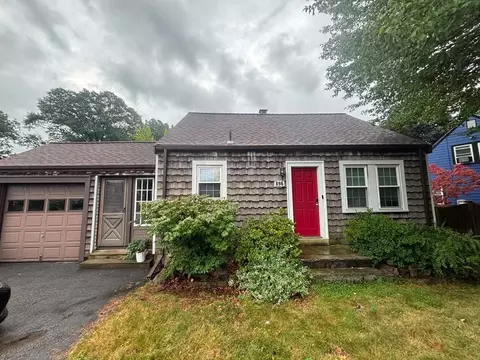 896 East St, Dedham, MA 02026