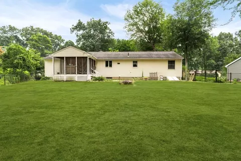 Exterior - 22 Carillon Cir, Easthampton, MA 01027 photo 9 of 10
