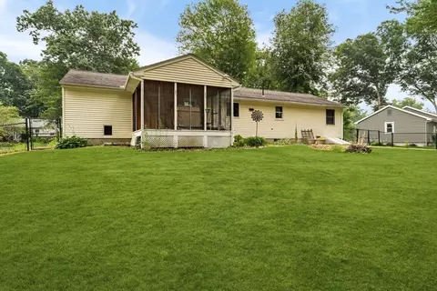 Exterior - 22 Carillon Cir, Easthampton, MA 01027 photo 10 of 10