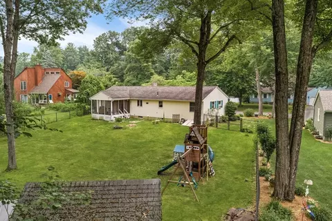 Exterior - 22 Carillon Cir, Easthampton, MA 01027 photo 5 of 10