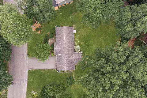 View/Area - 22 Carillon Cir, Easthampton, MA 01027 photo 2 of 2