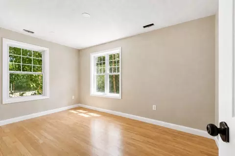 Bedroom - 40 Nonquit St, Worcester, MA 01604 photo 4 of 4